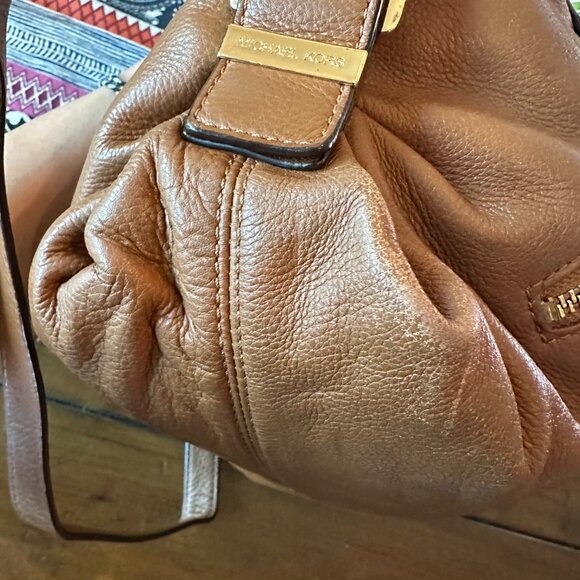 Michael Kors Brown Pebbled Leather Two Way Shoulder Crossbody Slouchy Bag, Fair - Picture 7 of 15